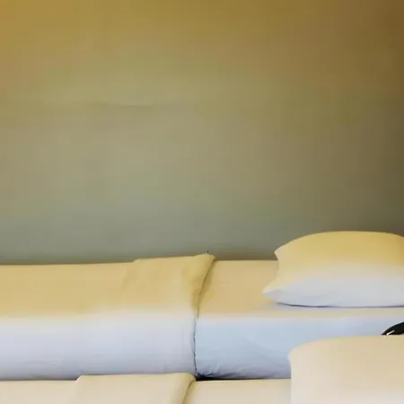 Pradipat Hotel