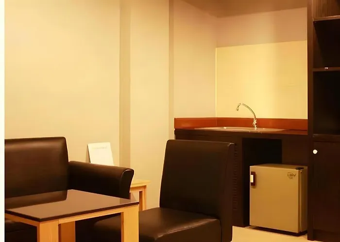 Hotel Pradipat 3*
